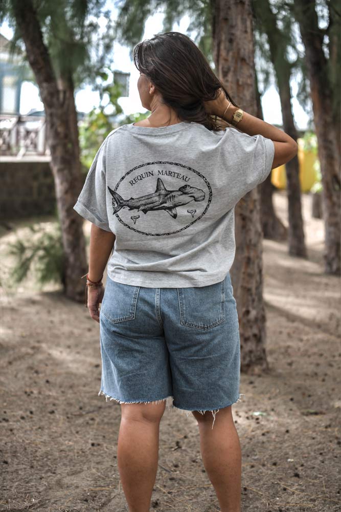 T-SHIRT FEMME REQUIN MARTEAU