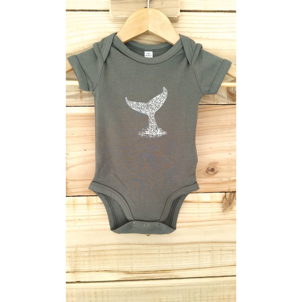 BODY / BABY BODY SUIT / KHAKI / WHITE / QUEUE DE BALEINE